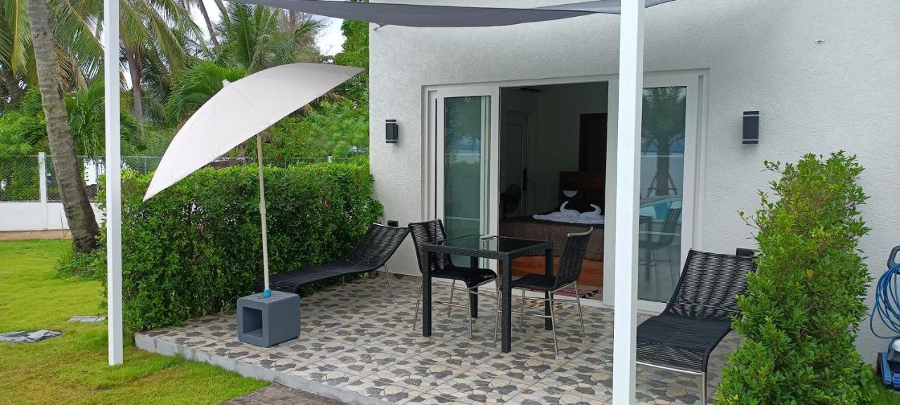 Ganze Villa Beachfront-Pool-Villa-Apartment Ко-Чанг Екстер'єр фото